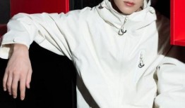 王鹤棣八卦最新爆料图片,神秘美女同行，甜蜜互动引热议